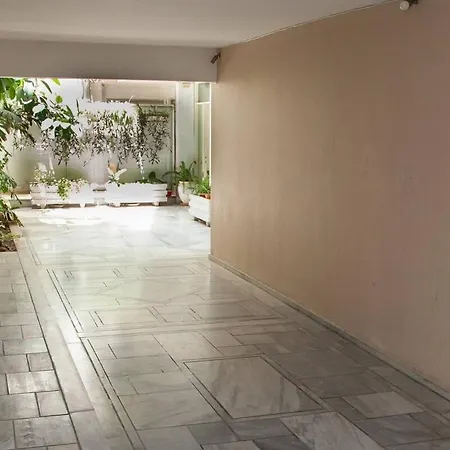 Cute Studio Located In The Vibrant Kolonaki District Of Apartment *