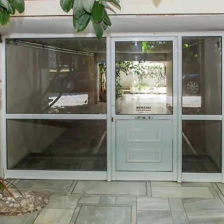 Cute Studio Located In The Vibrant Kolonaki District Of Apartment *